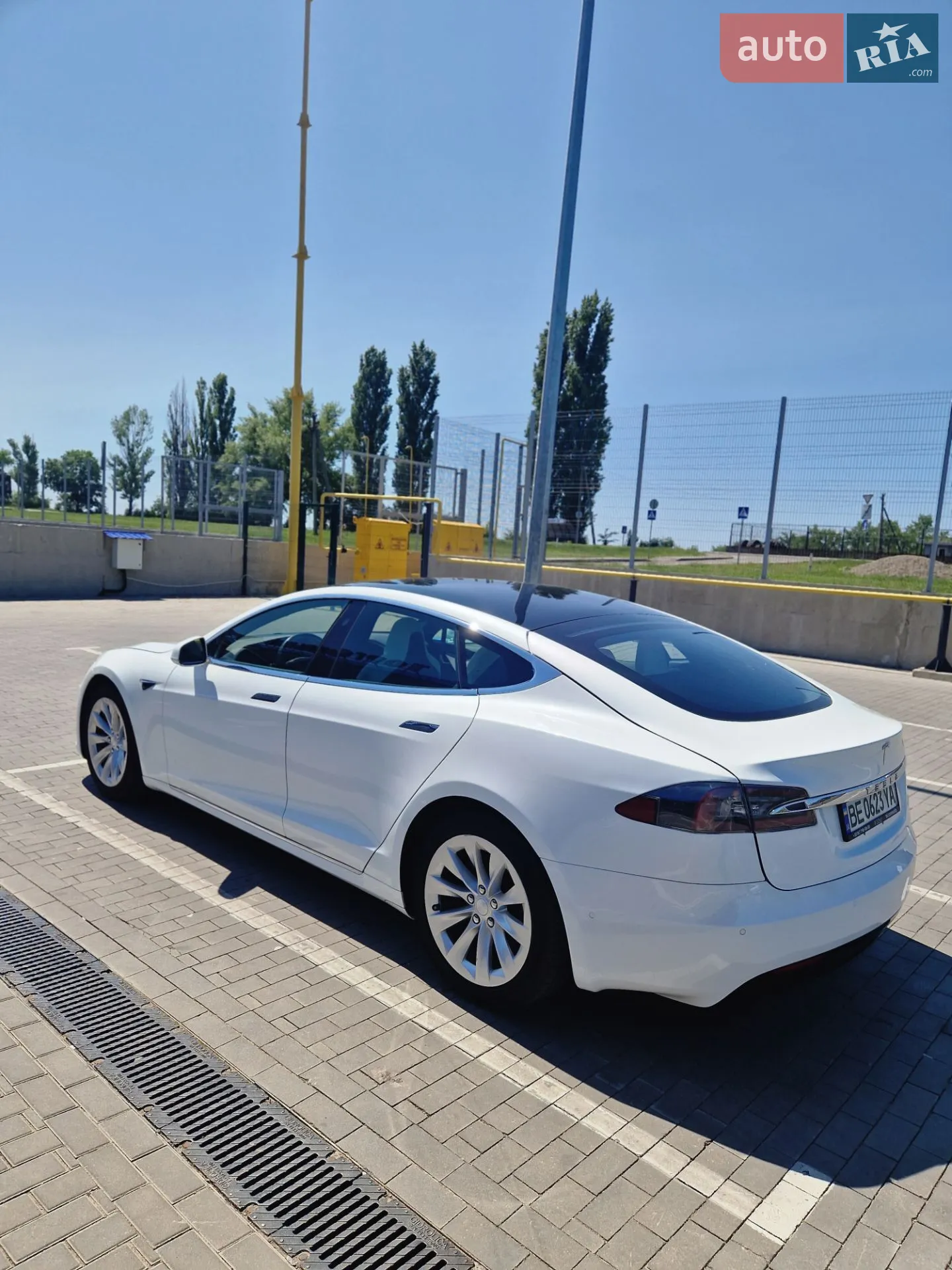 2019 Tesla Model S - мініатюра 11