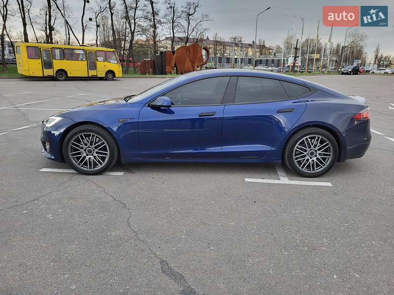 Ліфтбек Tesla Model S 2016 в Києві фото 4 Ліфтбек Tesla Model S 2016 в Києві