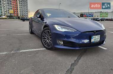 Лифтбек Tesla Model S 2016 в 