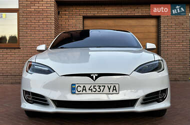 Ліфтбек Tesla Model S 2018 в 