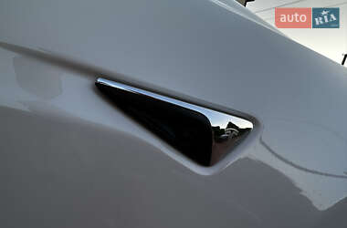 Ліфтбек Tesla Model S 2018 в 
