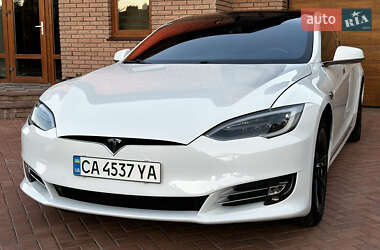 Ліфтбек Tesla Model S 2018 в 