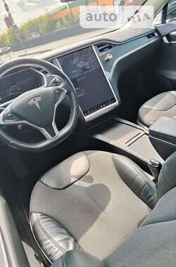 Лифтбек Tesla Model S 2013 в 