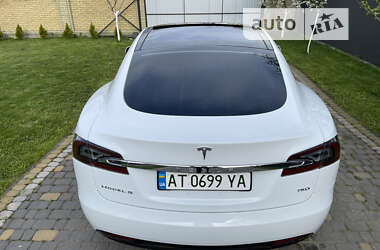 Ліфтбек Tesla Model S 2016 в Коломиї