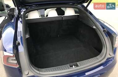 Ліфтбек Tesla Model S 2017 в Києві