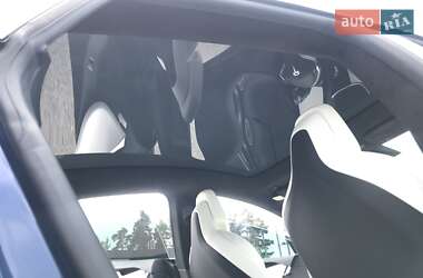 Ліфтбек Tesla Model S 2017 в Києві