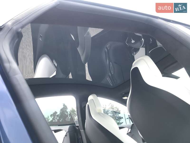 Лифтбек Tesla Model S 2017 в Киеве