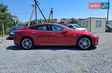 Лифтбек Tesla Model S 2014 в 