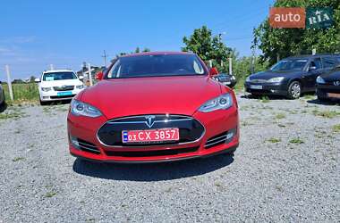 Лифтбек Tesla Model S 2014 в 
