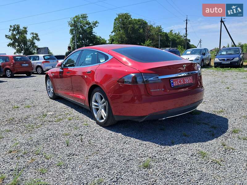 Лифтбек Tesla Model S 2014 в Ровно