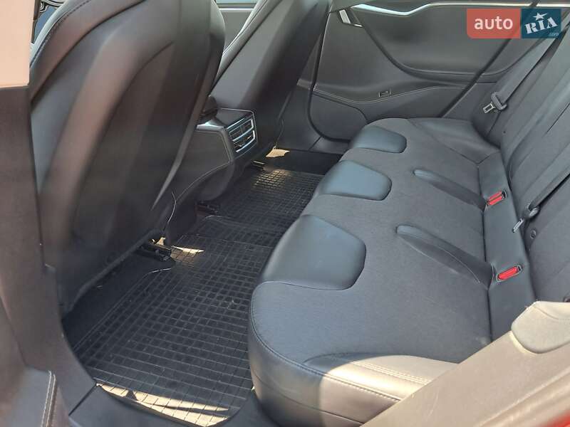 Лифтбек Tesla Model S 2014 в Ровно