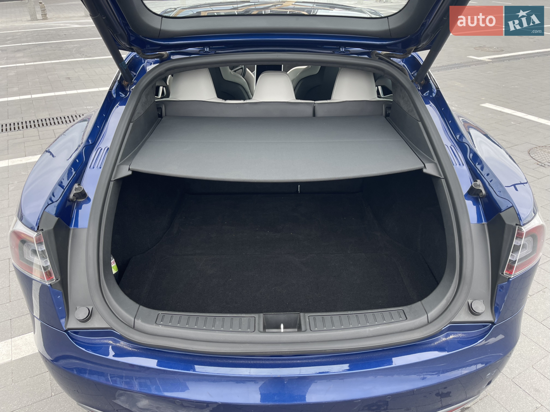 2015 Tesla Model S - мініатюра 16