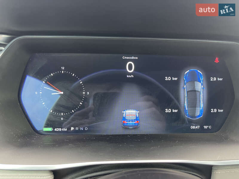 Лифтбек Tesla Model S 2015 в Луцке