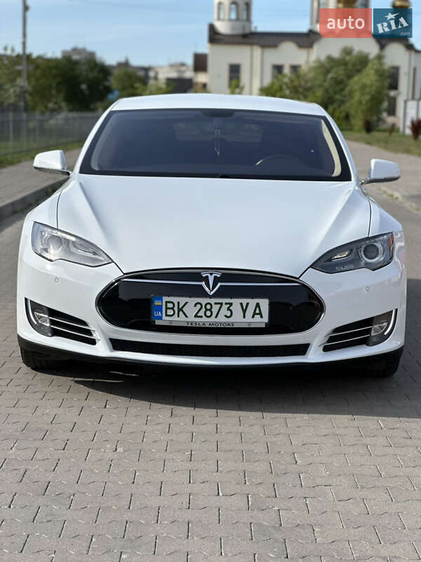 Лифтбек Tesla Model S 2014 в Ровно фото 5 Лифтбек Tesla Model S 2014 в Ровно
