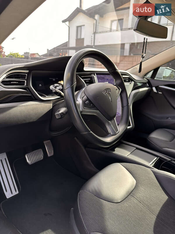 Лифтбек Tesla Model S 2014 в Ровно фото 17 Лифтбек Tesla Model S 2014 в Ровно
