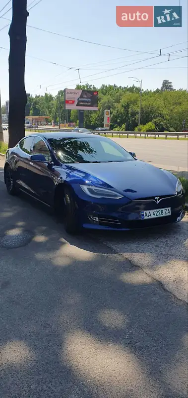 Tesla Model S