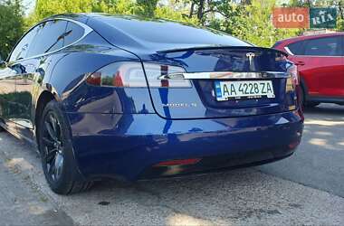 Лифтбек Tesla Model S 2017 в Киеве