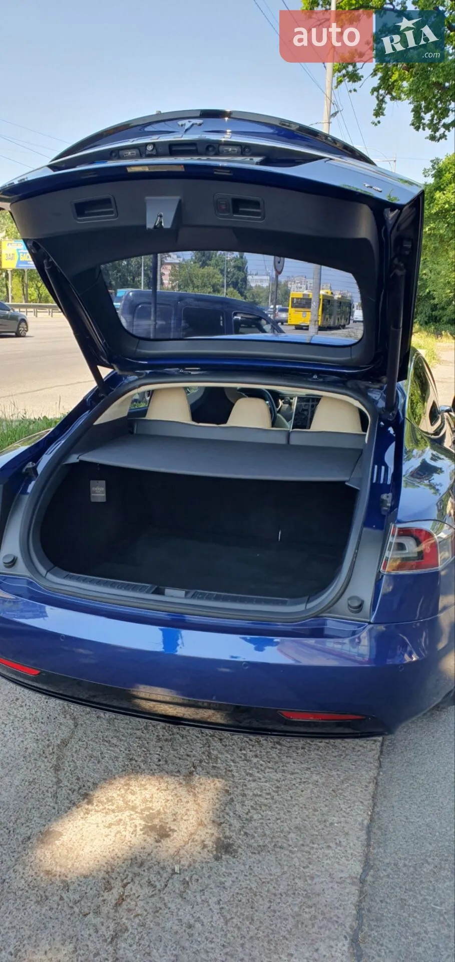 Tesla Model S 2017 VIN 5YJSA1E16HF202044 фото оголошення 12 з 16