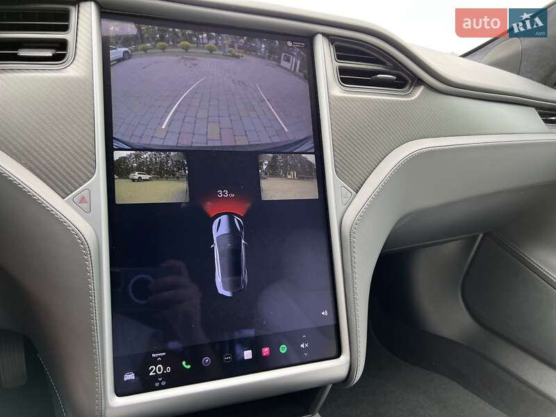 Лифтбек Tesla Model S 2018 в Львове