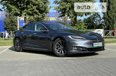 Ліфтбек Tesla Model S 2017 в Хмельницькому