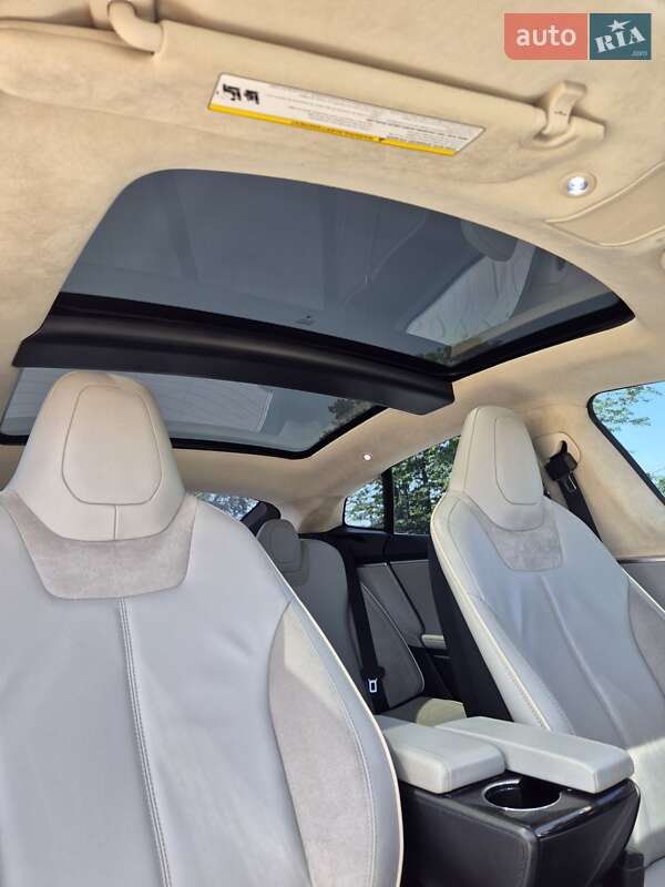 Ліфтбек Tesla Model S 2013 в Одесі