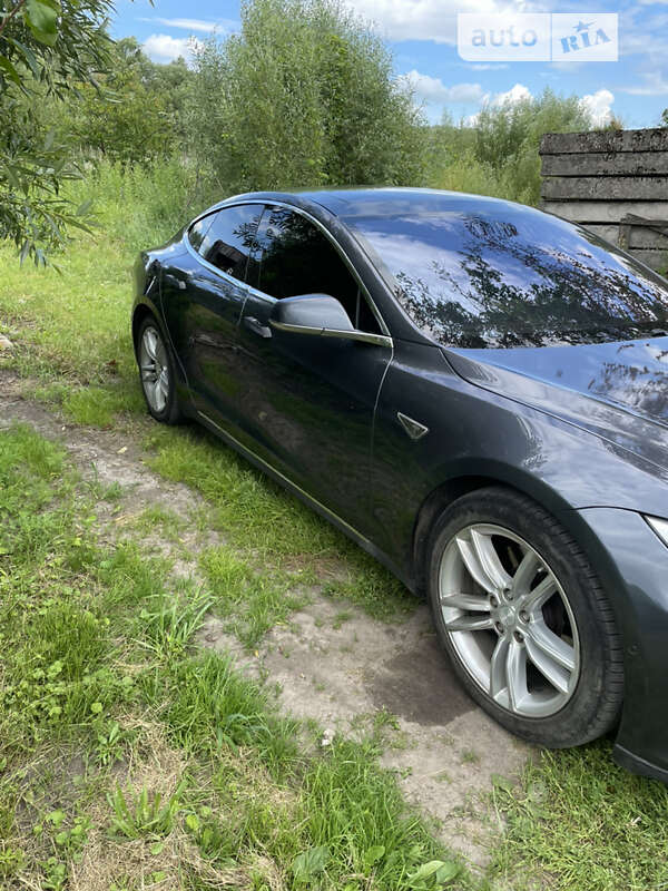 Ліфтбек Tesla Model S 2015 в Ромнах фото 4 Ліфтбек Tesla Model S 2015 в Ромнах