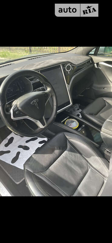 Ліфтбек Tesla Model S 2015 в Ромнах фото 18 Ліфтбек Tesla Model S 2015 в Ромнах