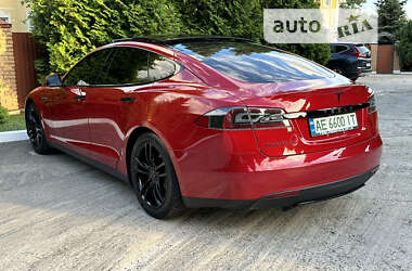 Лифтбек Tesla Model S 2014 в Киеве