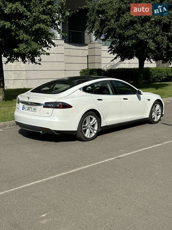 Хетчбек Tesla Model S 2013 в Києві