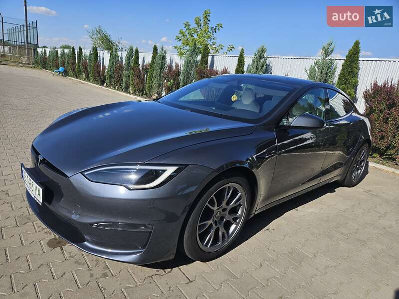 Лифтбек Tesla Model S 2022 в Черновцах