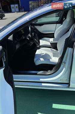 Лифтбек Tesla Model S 2018 в Полтаве