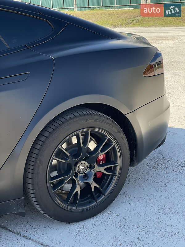 Ліфтбек Tesla Model S 2021 в Києві