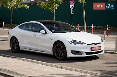 Ліфтбек Tesla Model S 2020 в Києві