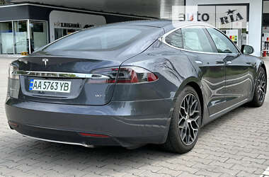 Ліфтбек Tesla Model S 2015 в Києві