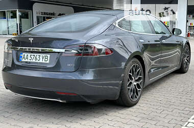 Ліфтбек Tesla Model S 2015 в Києві