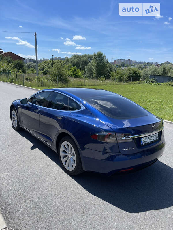 Ліфтбек Tesla Model S 2017 в Хмельницькому