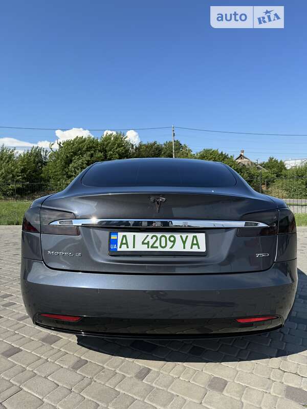 Лифтбек Tesla Model S 2016 в Белой Церкви