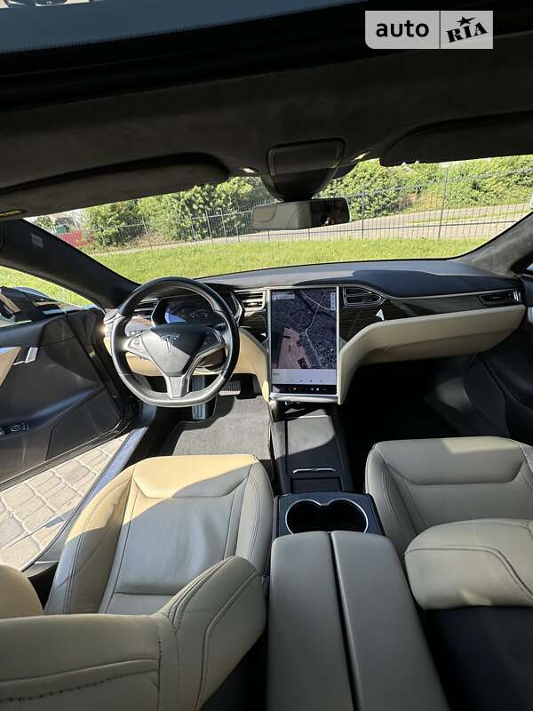 Лифтбек Tesla Model S 2016 в Белой Церкви