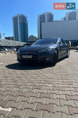 Ліфтбек Tesla Model S 2016 в Одесі