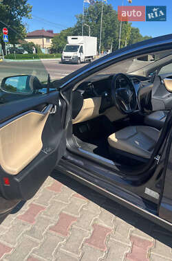 Ліфтбек Tesla Model S 2016 в 