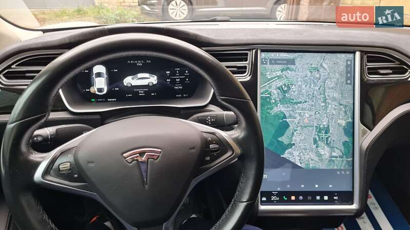 Ліфтбек Tesla Model S 2015 в Харкові
