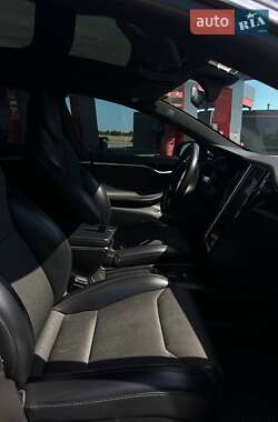Лифтбек Tesla Model S 2017 в Одессе