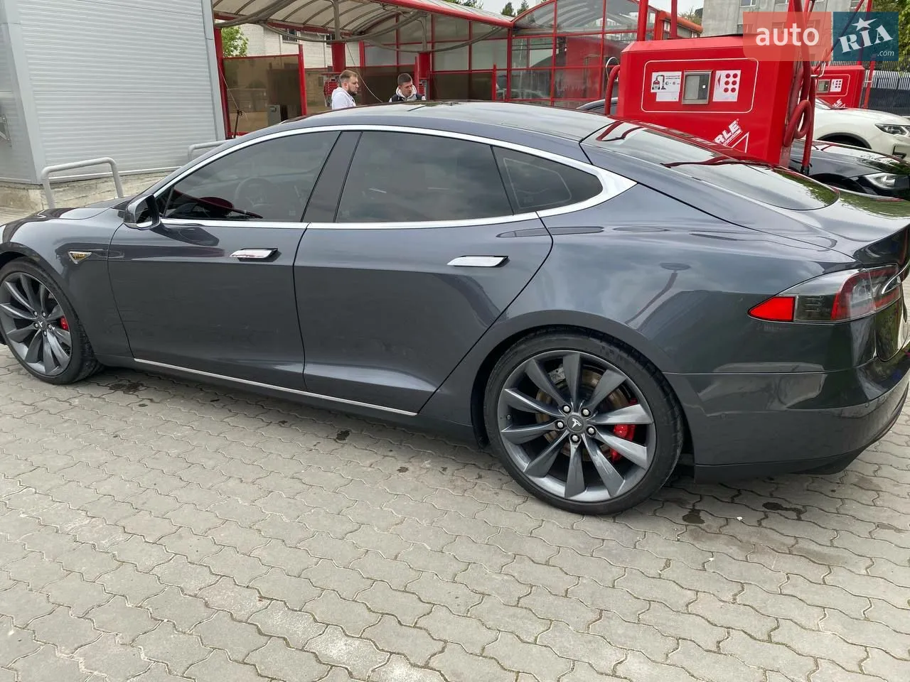 2015 Tesla Model S - мініатюра 15