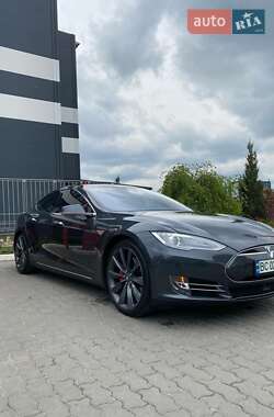 Лифтбек Tesla Model S 2015 в 
