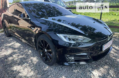 Ліфтбек Tesla Model S 2017 в Бродах