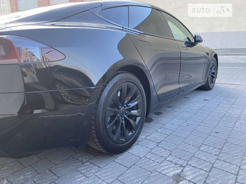 Ліфтбек Tesla Model S 2018 в Львові