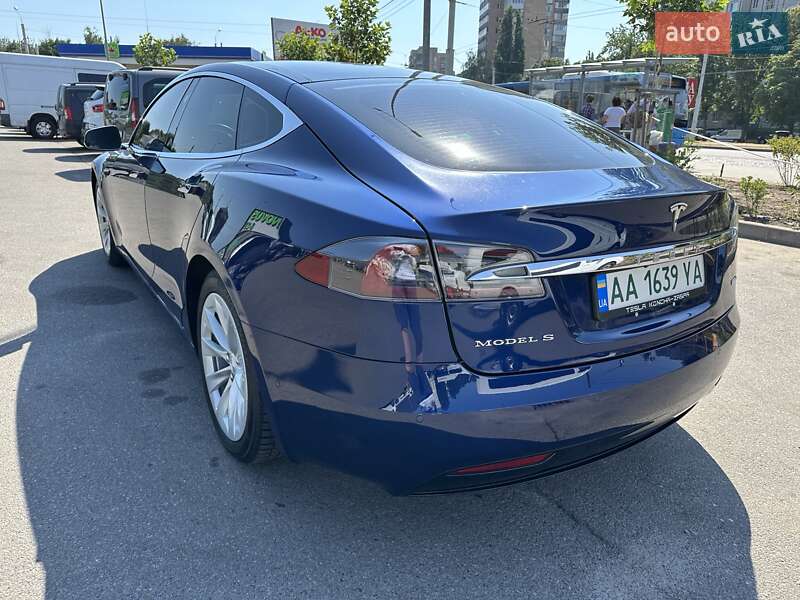 Лифтбек Tesla Model S 2016 в Белой Церкви