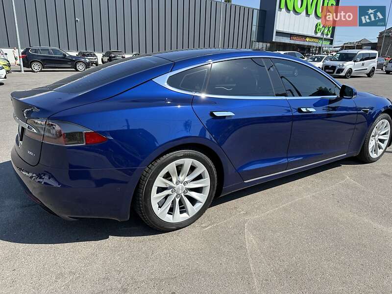 Лифтбек Tesla Model S 2016 в Белой Церкви