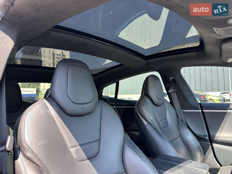 Лифтбек Tesla Model S 2016 в Белой Церкви
