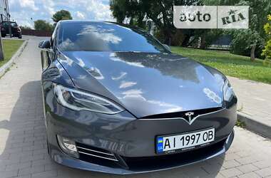 Лифтбек Tesla Model S 2017 в 